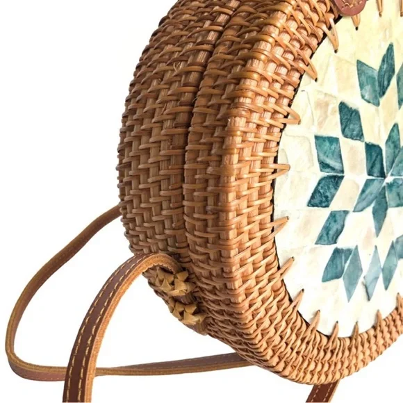 Handcrafted Shell Embellishment Rattan Leather Crossbody Bag Women’s - Picture 10 of 10